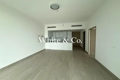 MODERN UNIT | LUXURY LIVING | NEW BUILDING