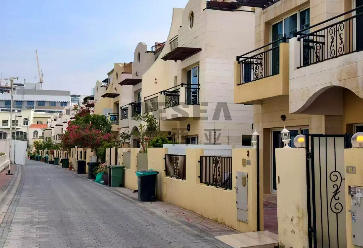 Vacant | Semi Furnished | Spacious Layout