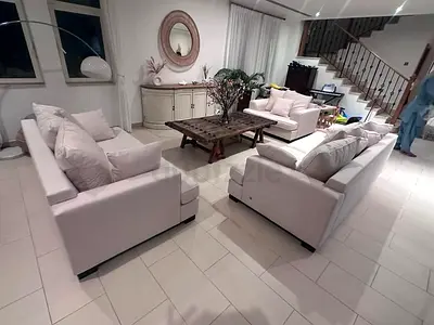 Excellent condition the one King ston 3 plus 2 plus 1 six seater sofa beige Color