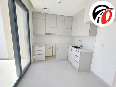 SINGLE ROW | SPACIOUS LAYOUT |PRIME LOCATION
