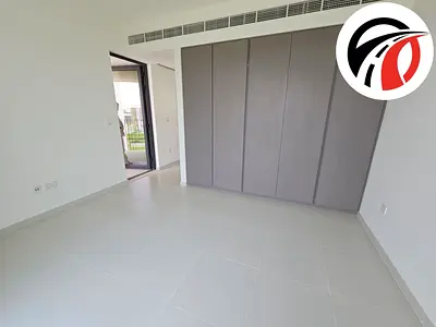 SINGLE ROW | SPACIOUS LAYOUT |PRIME LOCATION