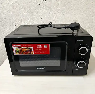 Geepas 20L Manual Microwave Oven - Good Working Condition