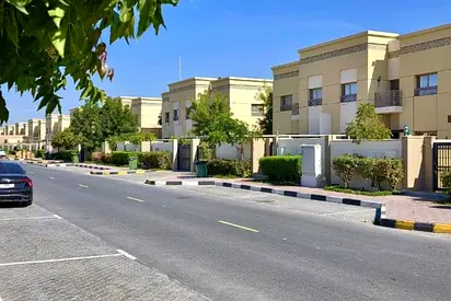 READY/WIDE/LUXURY/ARABS ONLY/NEAR DUBAI/FAMILY COM