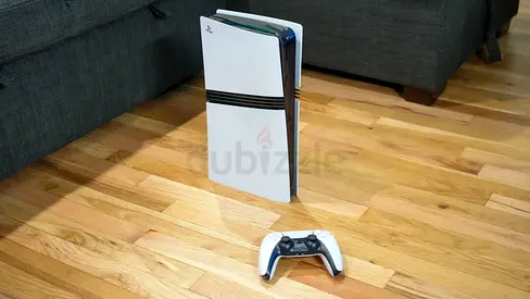 Sony PlayStation 5 pro 2Tb Console with DualSense Controller - great Condition