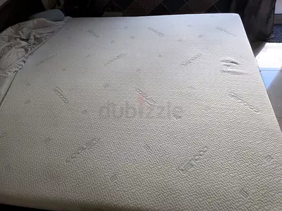 SleepLuxe iCool Gel Pro Visco Memory Foam Pocket Spring King Mattress (180x200x25 cm)
