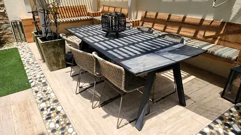 table *Free*