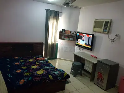 Family or Ladies room avail at Karama for 2 months