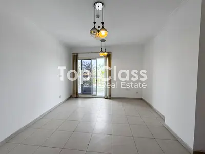 Spacious 1BR | Vacant Soon | Bright Unit