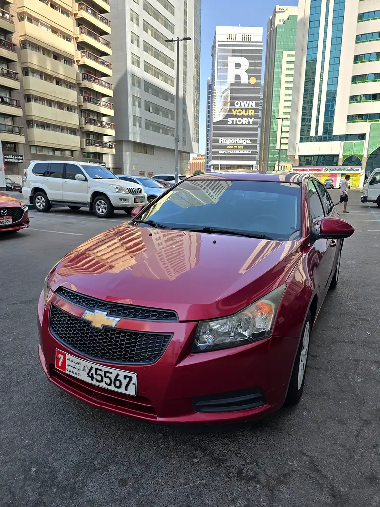 Chevrolet Cruze 2012 — photo 1 of 6