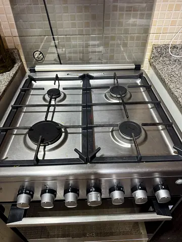 Gas cooker for sale ( 1 year old)