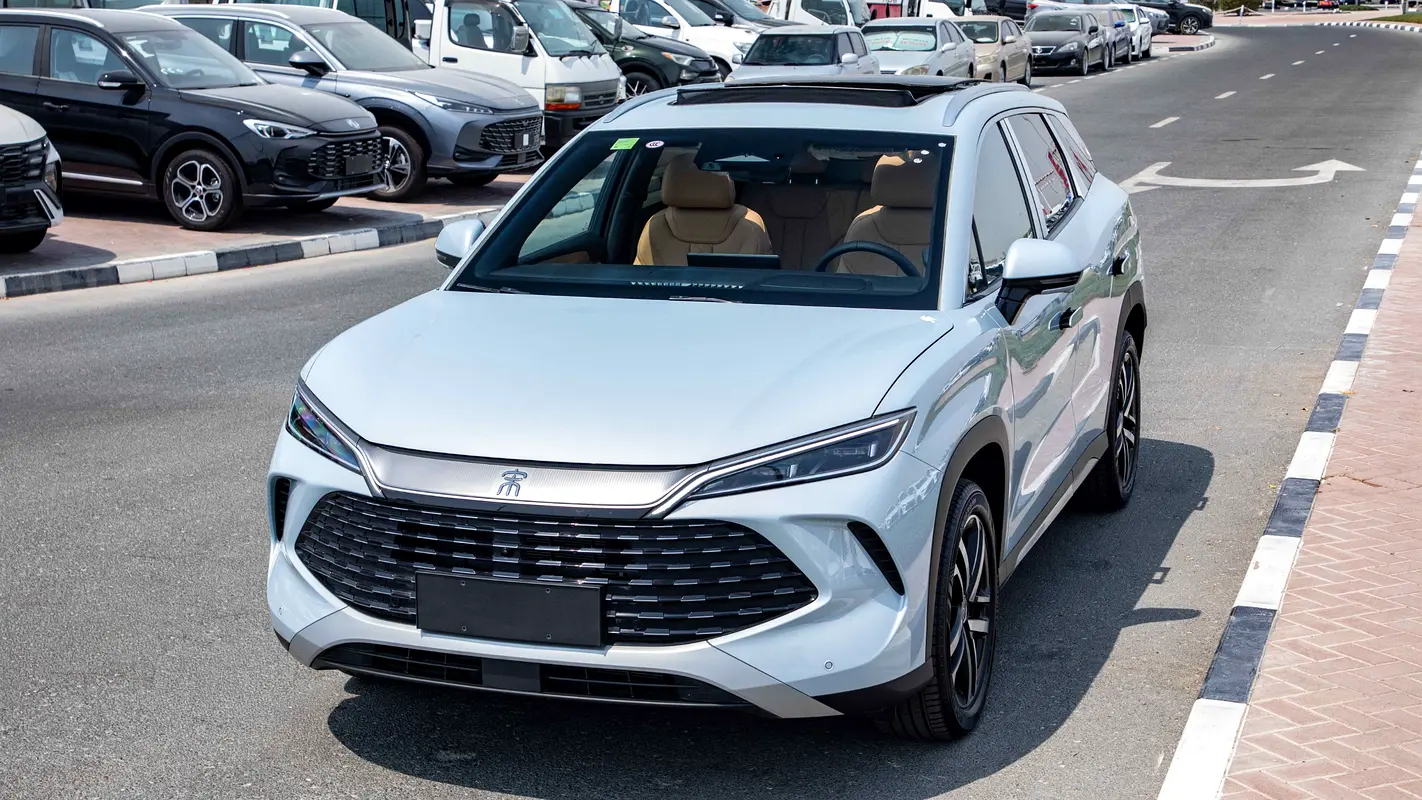 BYD Song L 2025 — photo 1 of 19