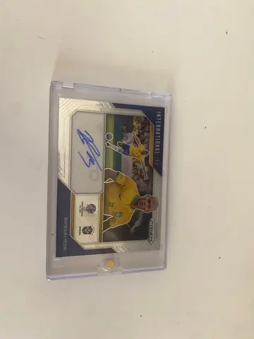 Panini Prizm Richarlison Brazil Signed Trading Card