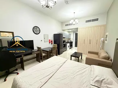 Luxury Studio | Vacant | Great Amenities