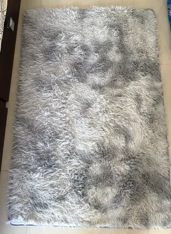Soft Grey Shaggy Rug - 120x80cm (Good Condition)