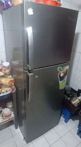 Silver double-door refrigerator 2-door fridge, good working condition