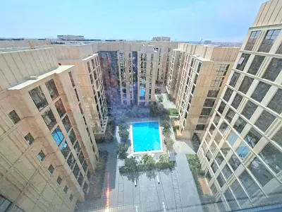 Spacious 3bhk with 4 bath with pool view and gym pool