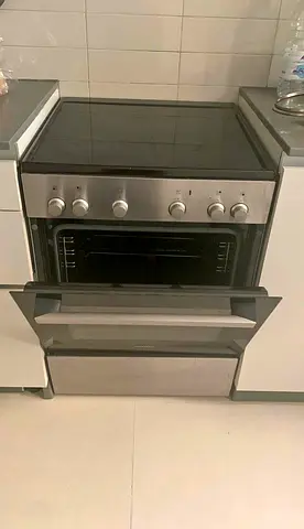 Siemens Freestanding 4-Zone Electric Cooker, HK6L00070M (85 x 60 x 60 cm)