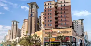 Rigga Room for rent in Al Ghurair Mall flat. luxury but affordable. Only female 2000 +. Asian only