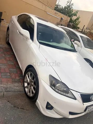 Lexus IS 300 2011 GCC Specs - Well Maintained Luxury Sedan