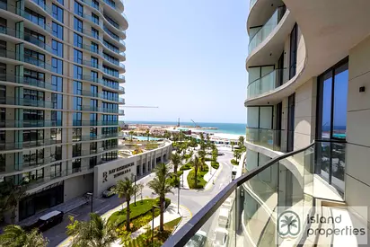Sophisticated 1BR | Bay Residences | Fully Furnished Island Retreat