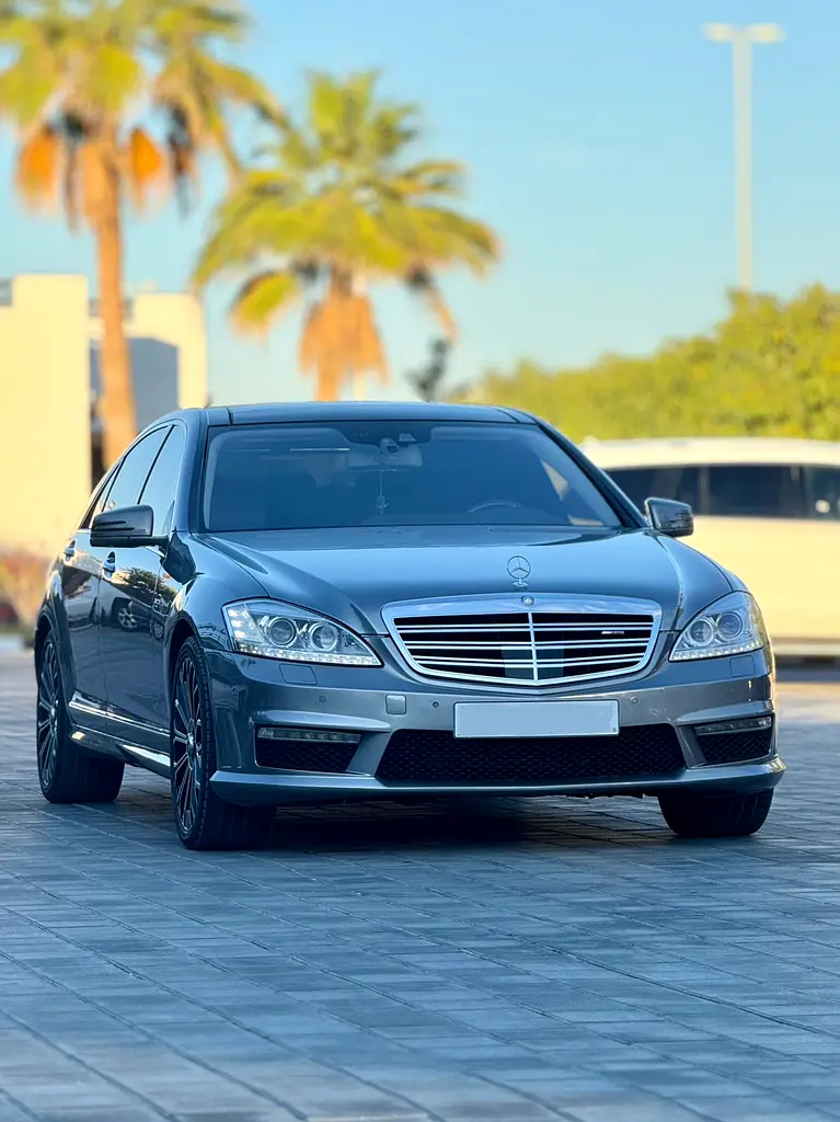 Mercedes-Benz S-Class 2012 — photo 1 of 12