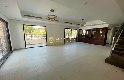 4BR+Maid | Spacious Villa | Corner Unit