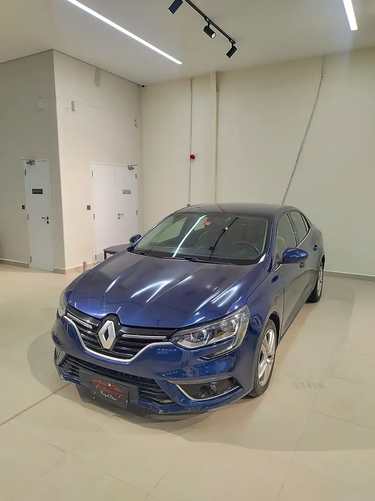 Renault Megane 2021 — photo 1 of 13