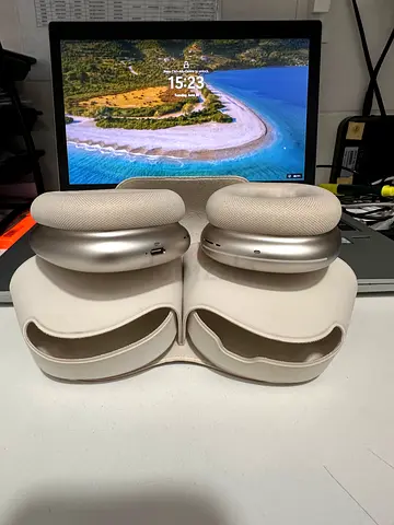 AirPod Max USB Version Type C model A3184 Type C with noise cancellation