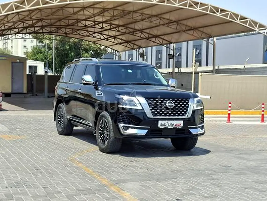 Nissan Patrol 2023 — photo 1 of 12