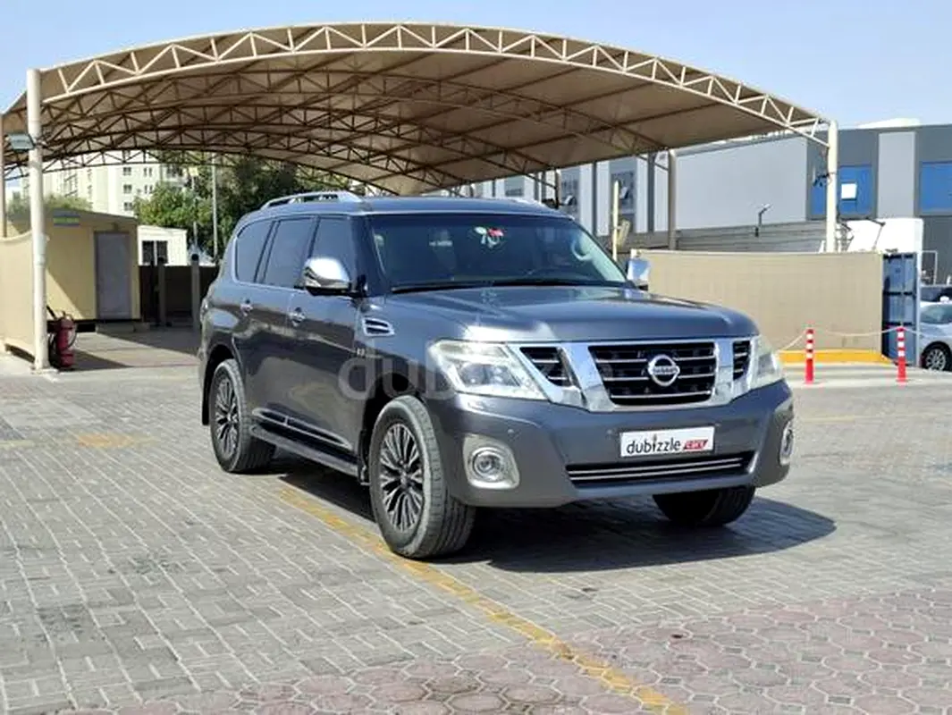 Nissan Patrol 2016 — photo 1 of 15