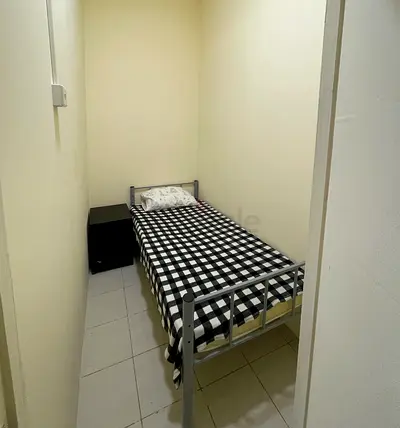 Partition room available for male - international city, متوفر بارتشن بالمدينة العالمية