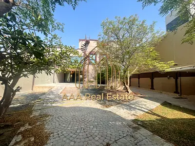 PREMIUM FINISHES | PRIVATE GARDEN | LUXURIOUS