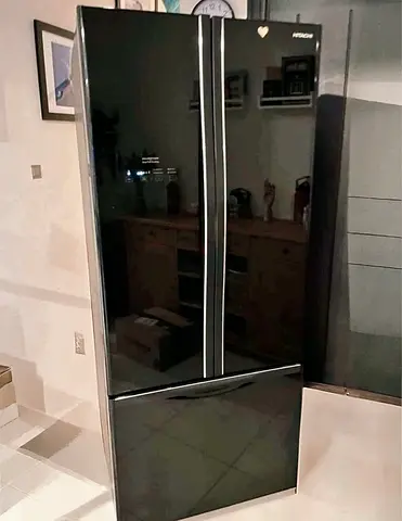 Hitachi Modern French Door Fridge – Elegant Black Glass Collection