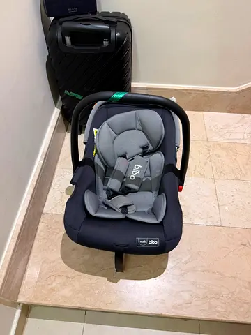 Bibo infant car seat / baby carrier - good condition