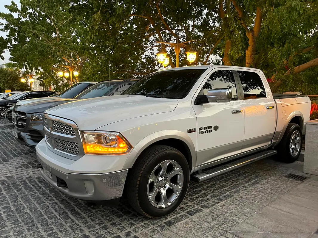Dodge Ram 1500 2016 — photo 1 of 8