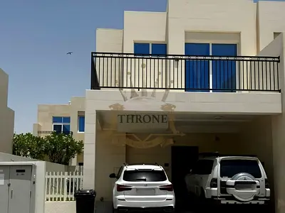 3BR Corner Townhouse | Biggest Plot | Victoria
