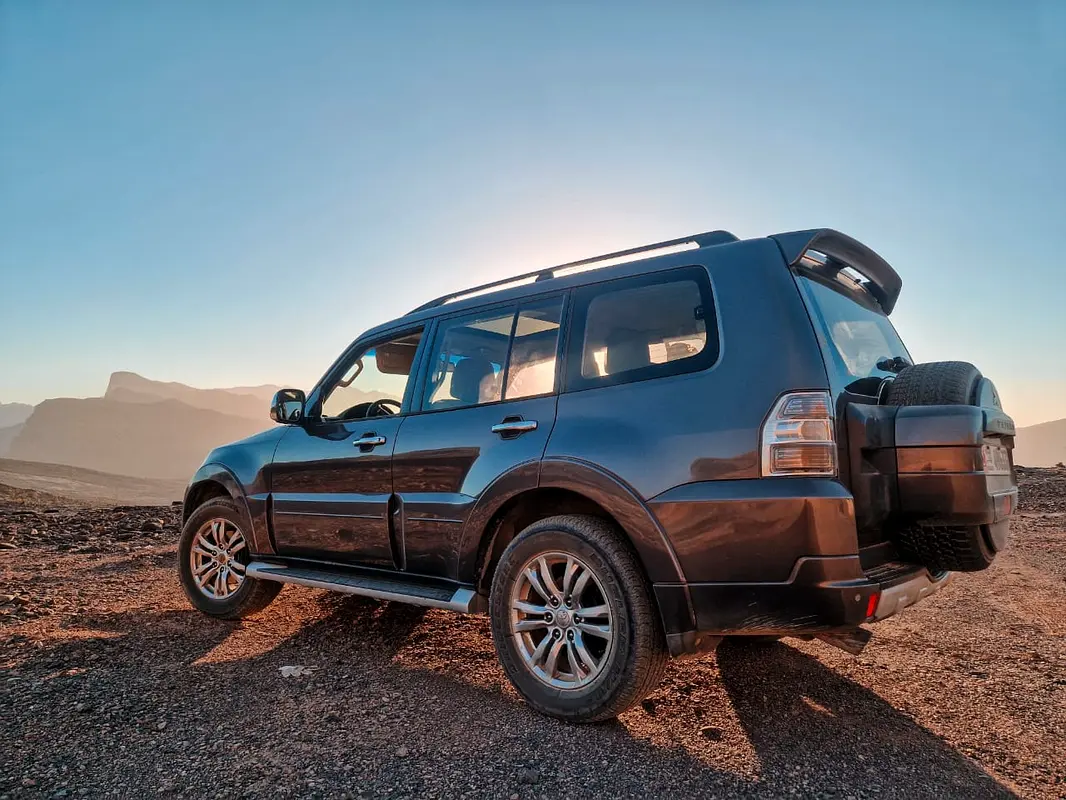 Mitsubishi Pajero 2014 — photo 1 of 7
