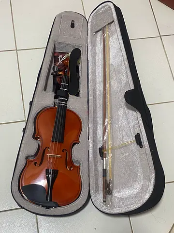 Full-size Violin with Case, Bow Accessories - Good Condition
