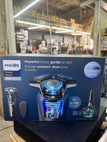 Philips Series 5000 Electric Shaver - Boxed