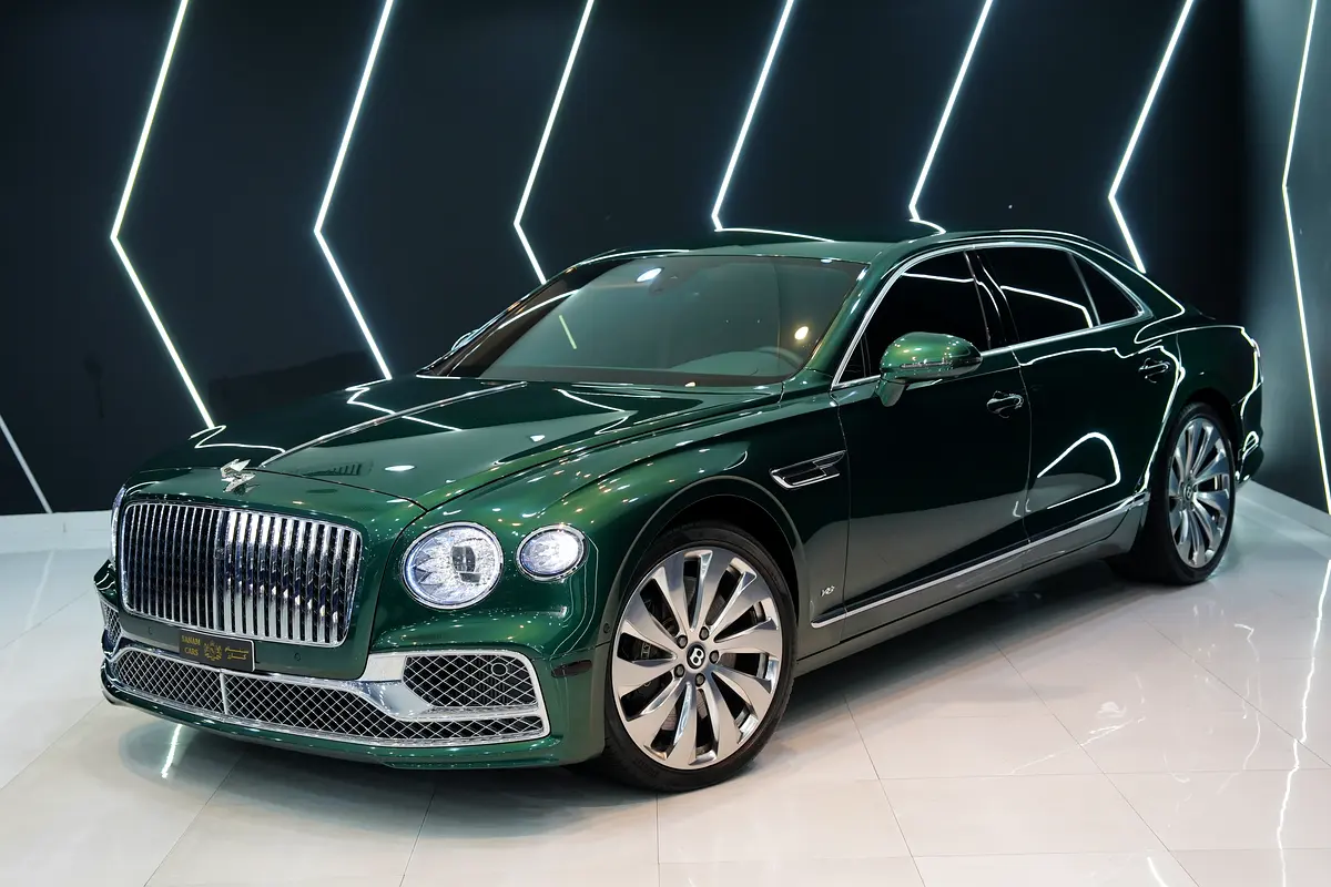Bentley Flying Spur 2022 — photo 1 of 16