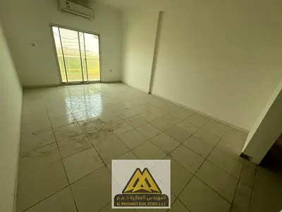 شقة غرفتين و صالة ضخمه جدا | الروضه 2 | للايجار السنوي | 4 بلكونات | فريبه من كل الخدمات