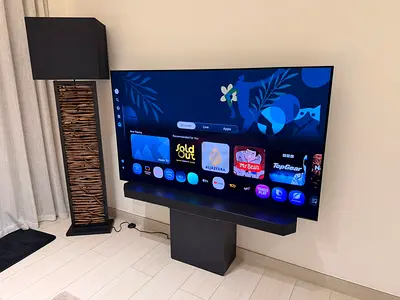 Samsung TV 65 Inch OLED (2025) - Excellent condition