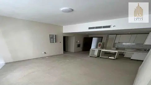 A very special and unique opportunity, excellent building, second from the corniche.