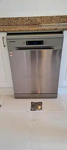 Samsung Stainless Steel Built-in Dishwasher - Good Condition