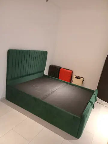 Green Velvet Queen Bed Frame with Headboard (hydraulic storage)