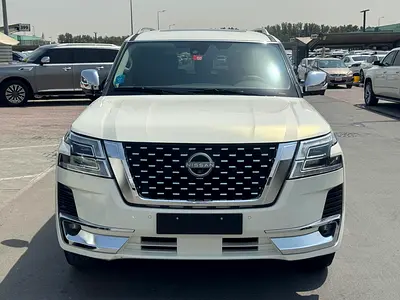 Nissan Patrol LE 2011 GCC Specs fullopshin look. 2024