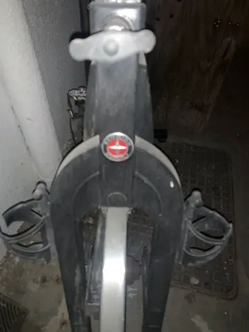 Used adult city/commuter bicycle - needs minor servicing