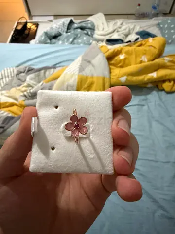 Rose gold flower ring
