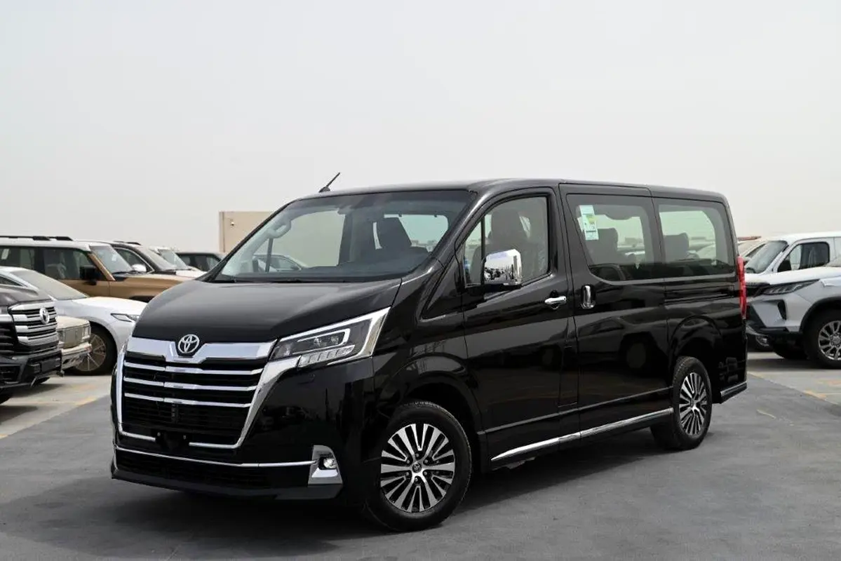 Toyota Granvia 2026 — photo 1 of 17