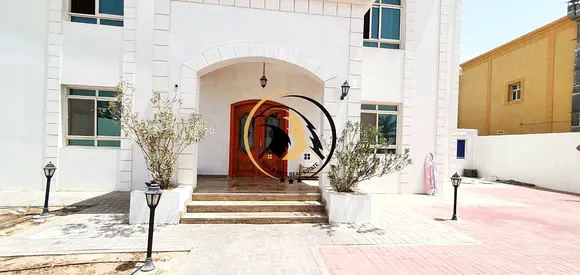 5 BR LUXURIOUS VILLA WITH 2 MAJLIS AND 1 HALL | MAID ROOM | DRIVER ROOM